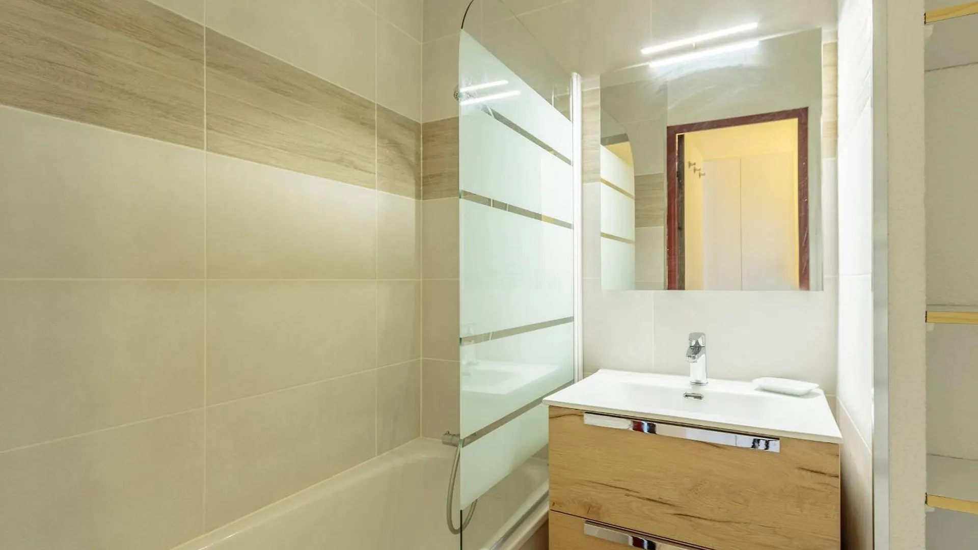 Apartment Charmant 2 Pieces Renove, Acces Skis Aux Pieds, Proche Commerces Et Remontees, Balcon Sud-Ouest - Fr-1-353-23 La Plagne